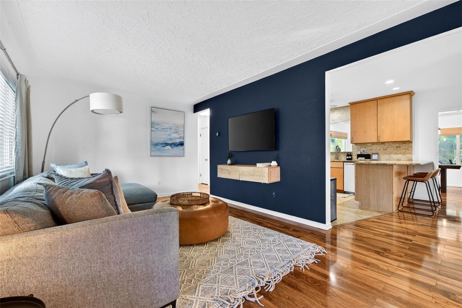 6215 Rodgers Ave, Sarasota, FL 34231 — photo 7 of 64