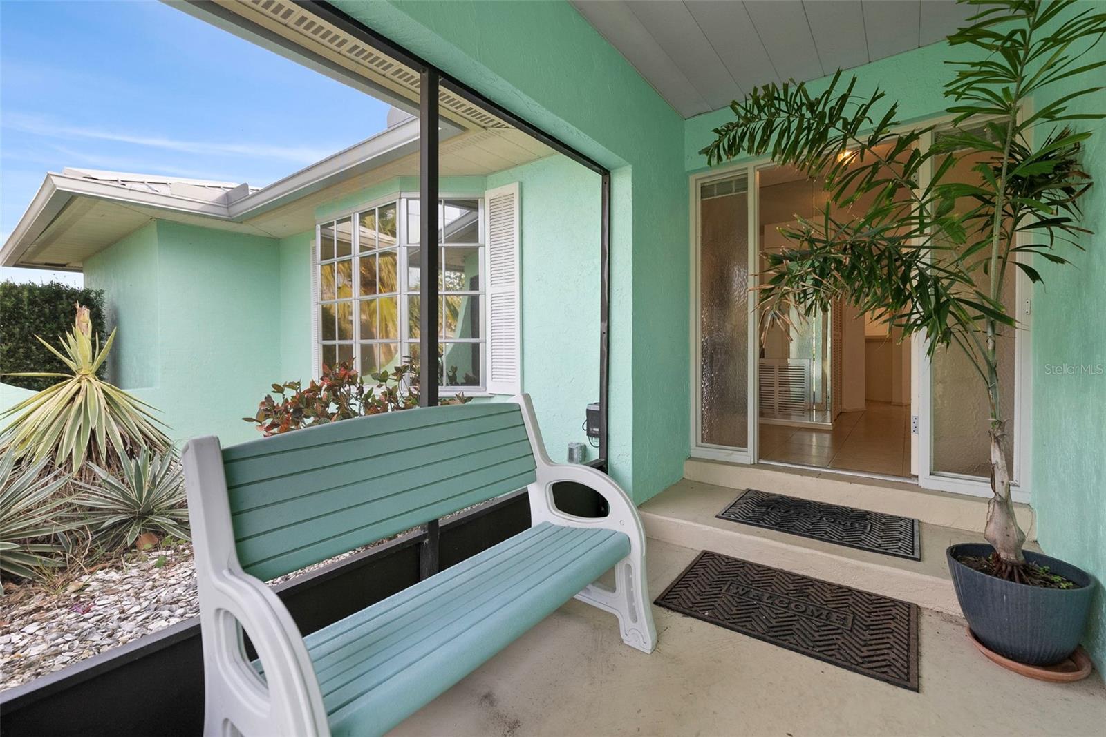 Front screened in entry