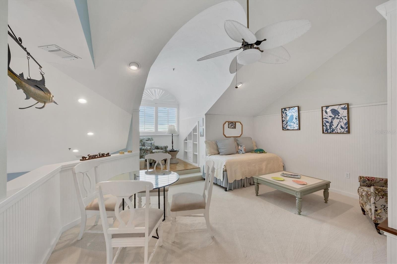 Upstairs Loft with alcove