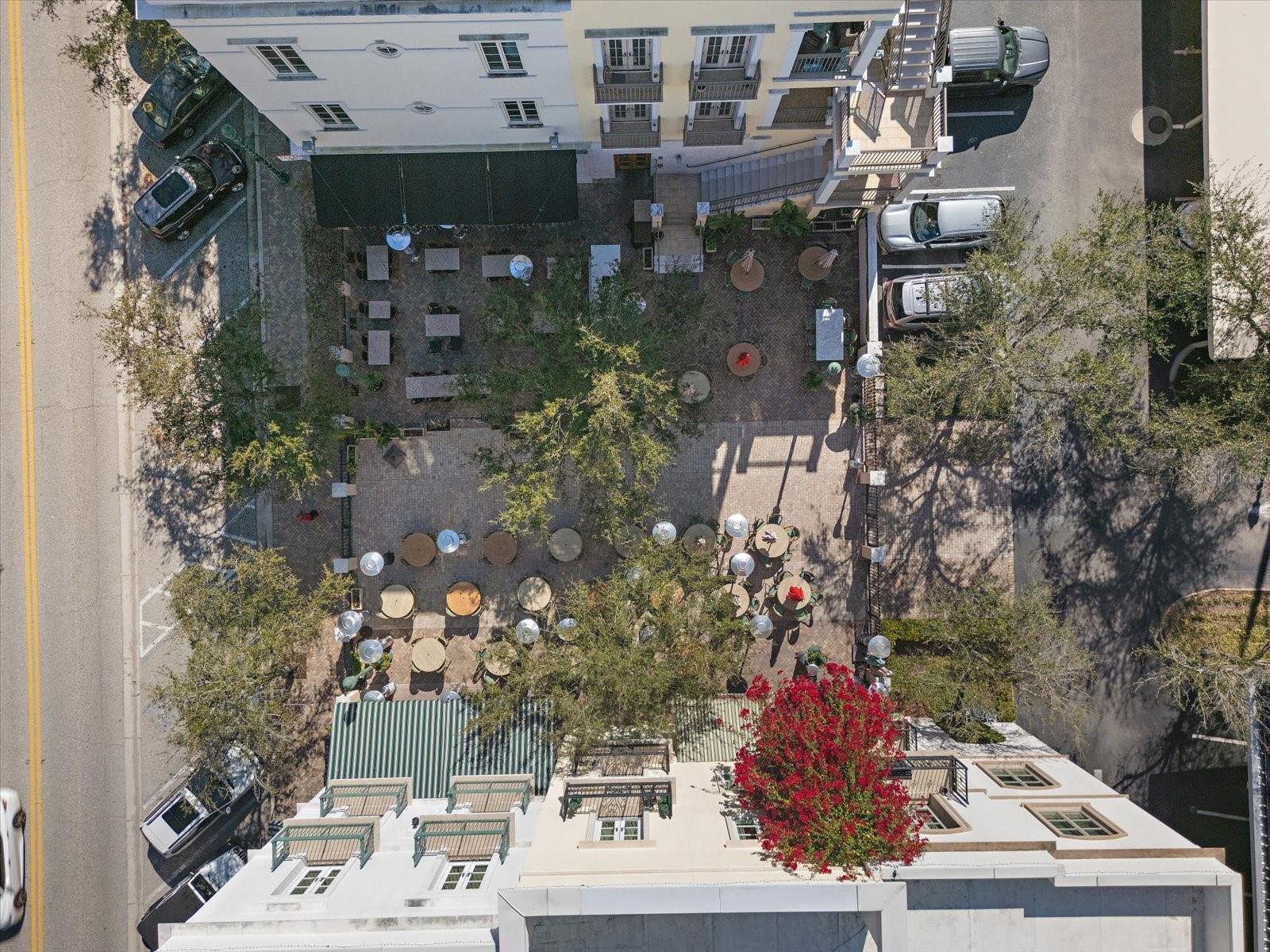 Aerial view of Citrus Square courtyard & restaurant dinning