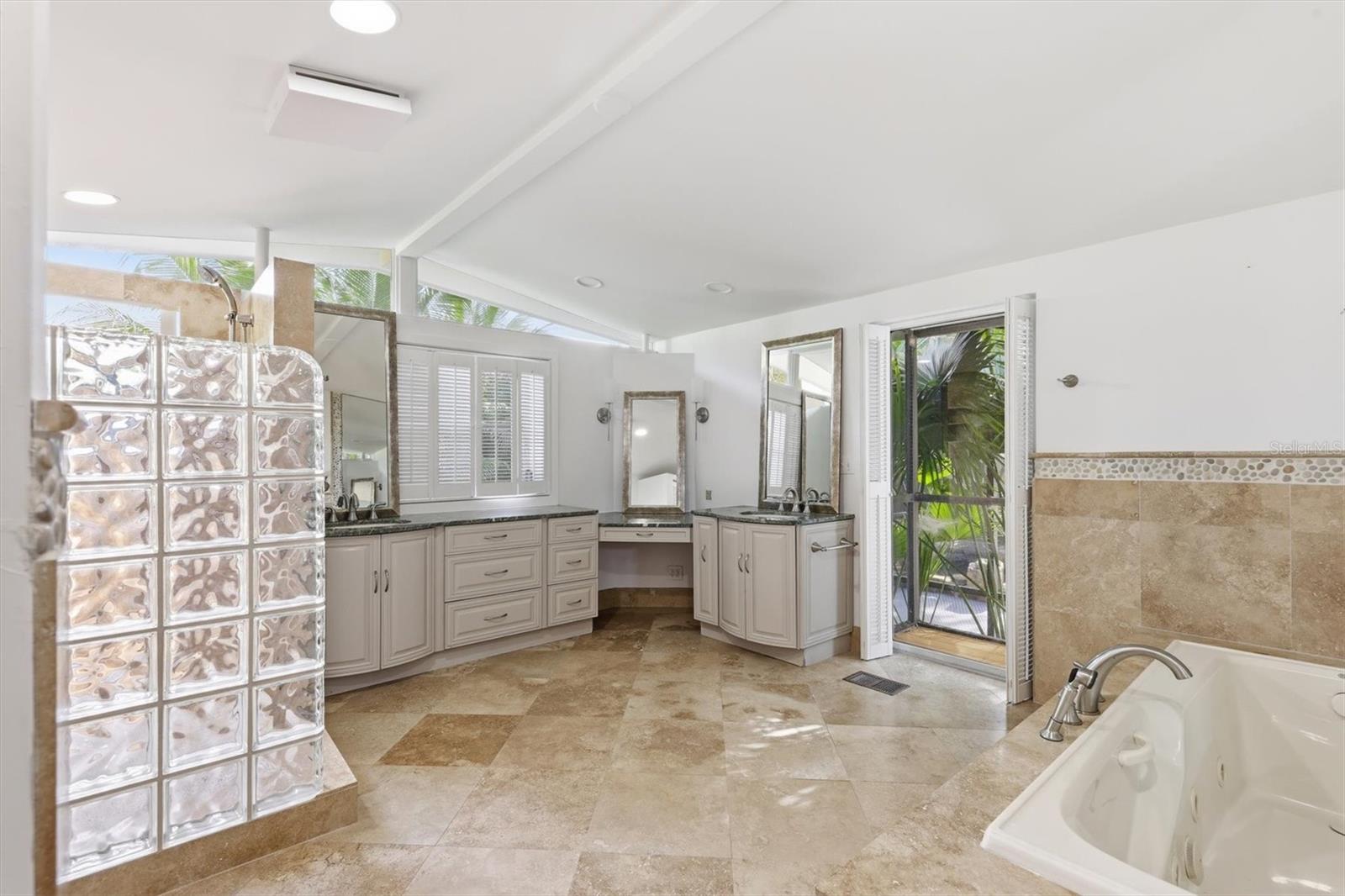 425 Partridge Cir, Sarasota, FL 34236 — photo 23 of 75