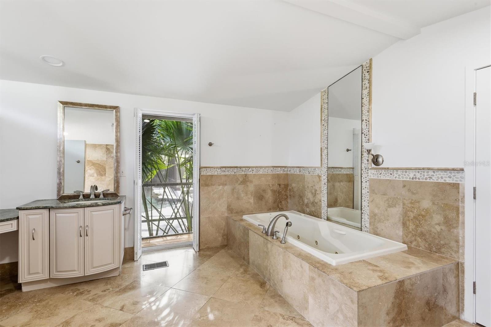 425 Partridge Cir, Sarasota, FL 34236 — photo 24 of 75