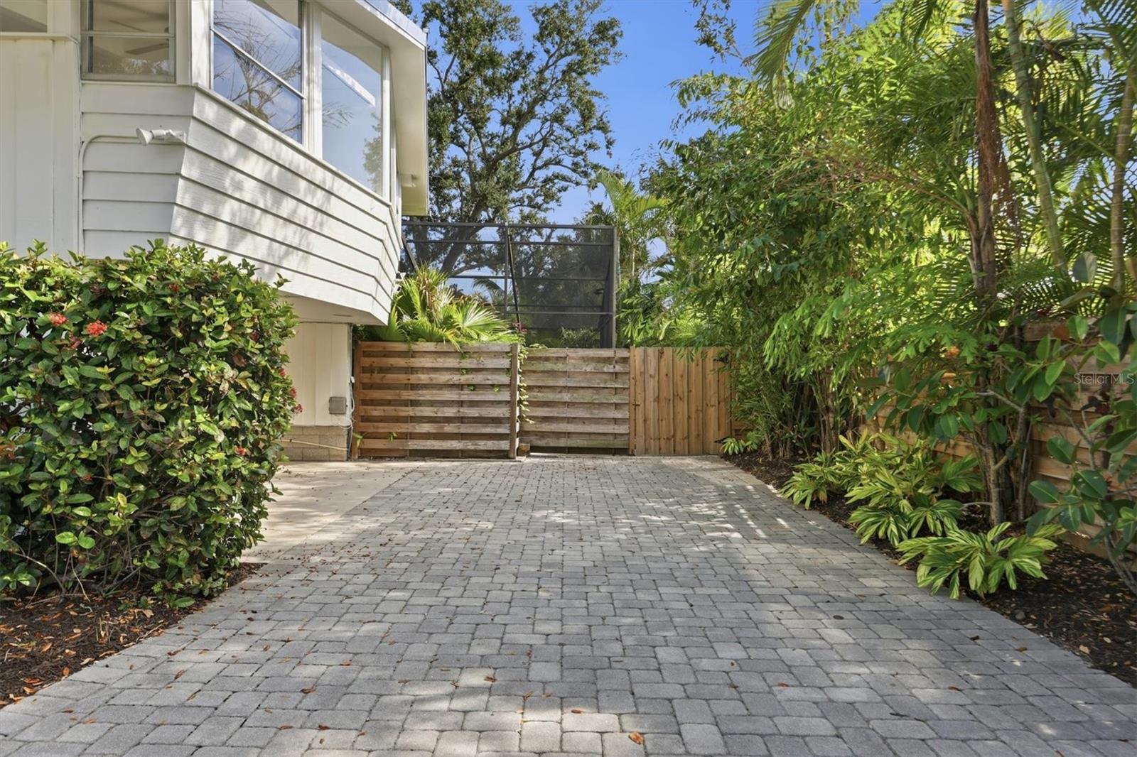 425 Partridge Cir, Sarasota, FL 34236 — photo 53 of 75
