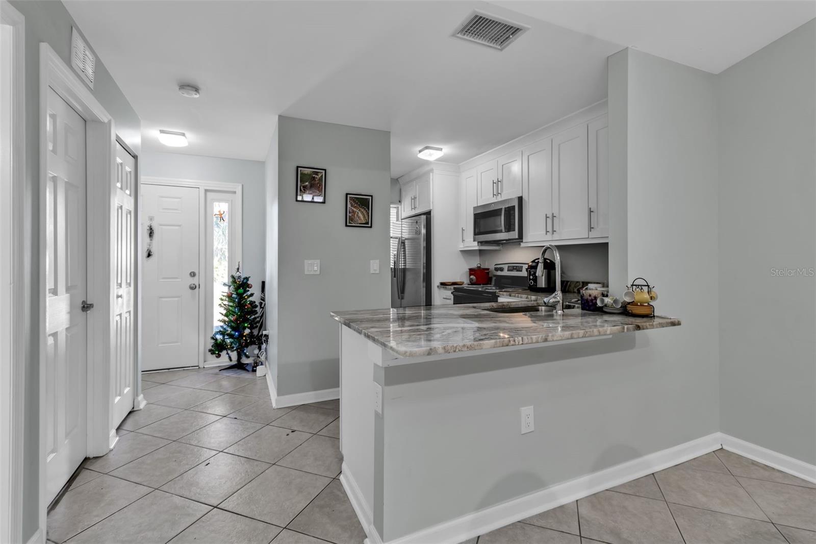 5370 Royal Palm Ave #5370, Sarasota, FL 34234 — photo 5 of 36