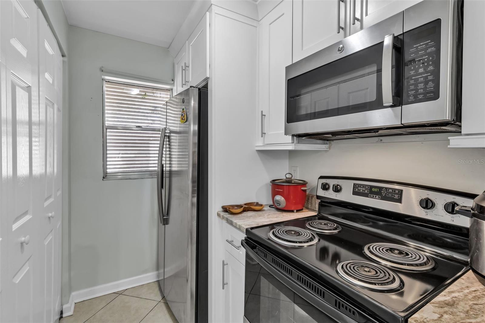 5370 Royal Palm Ave #5370, Sarasota, FL 34234 — photo 9 of 36
