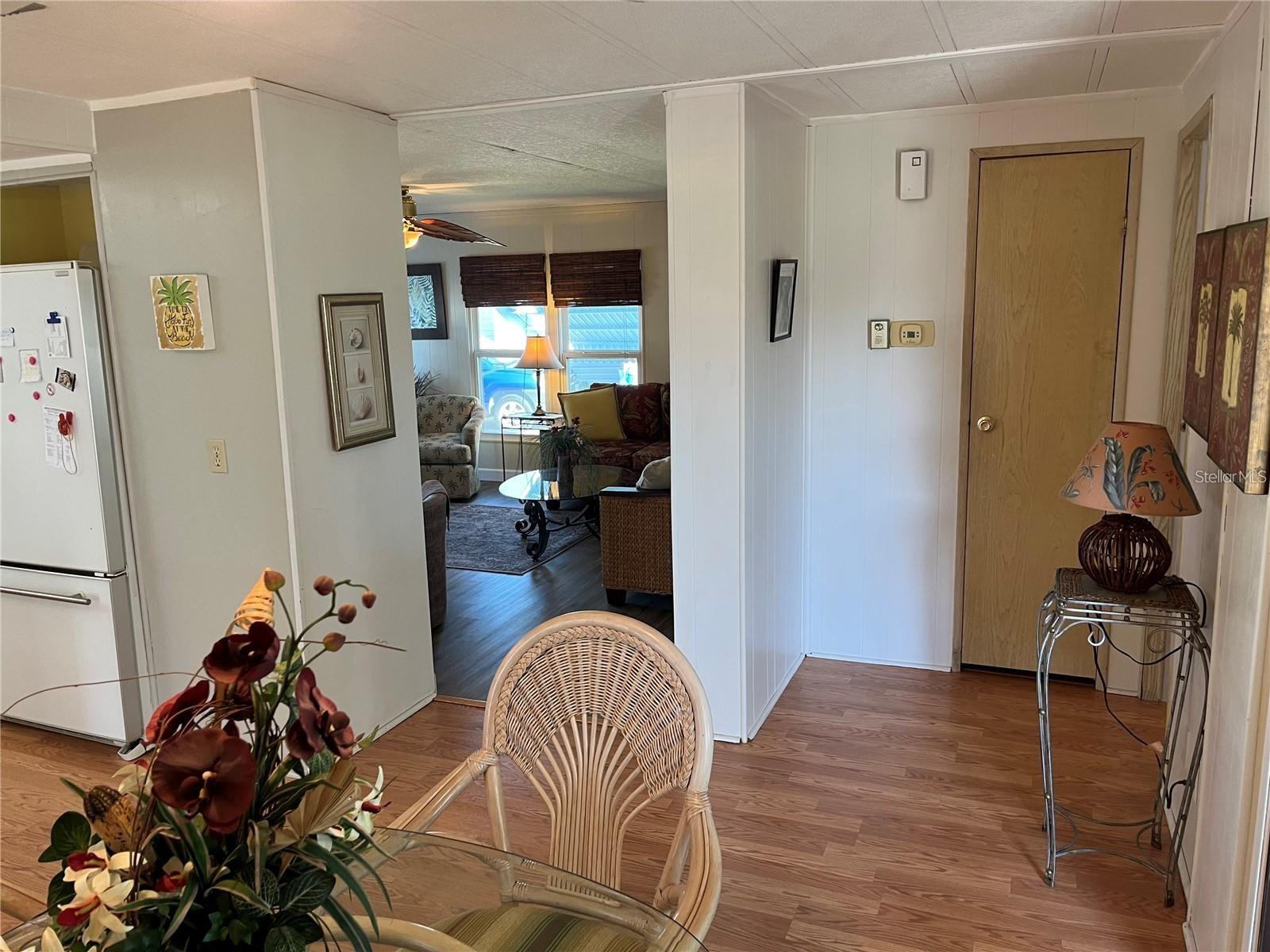919 Cortina Blvd, Venice, FL 34285 — photo 11 of 53