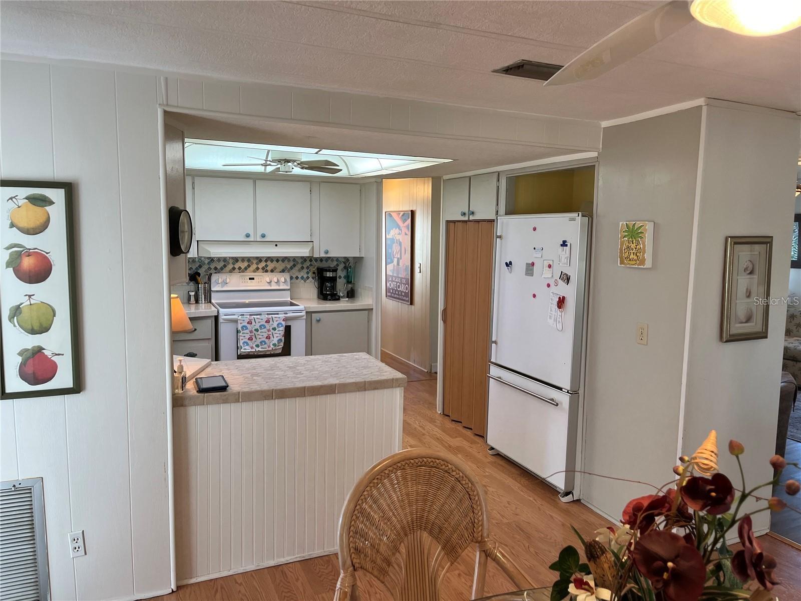 919 Cortina Blvd, Venice, FL 34285 — photo 12 of 53