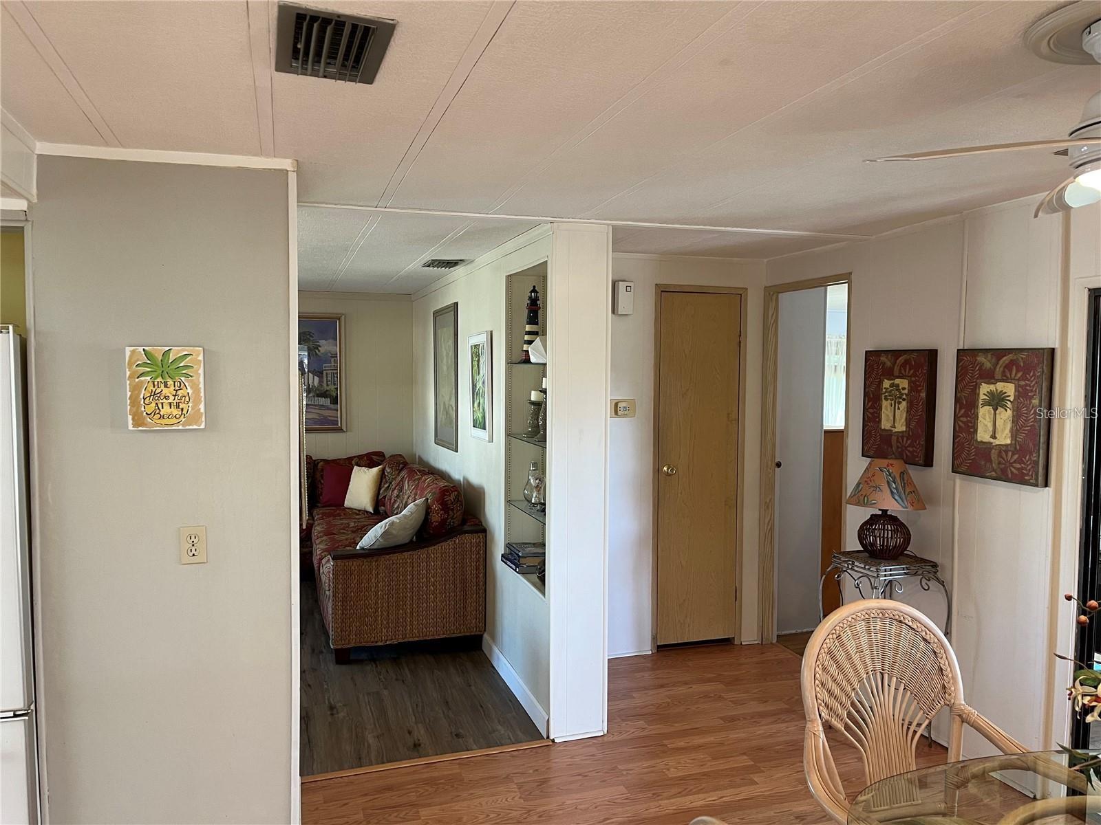919 Cortina Blvd, Venice, FL 34285 — photo 13 of 53