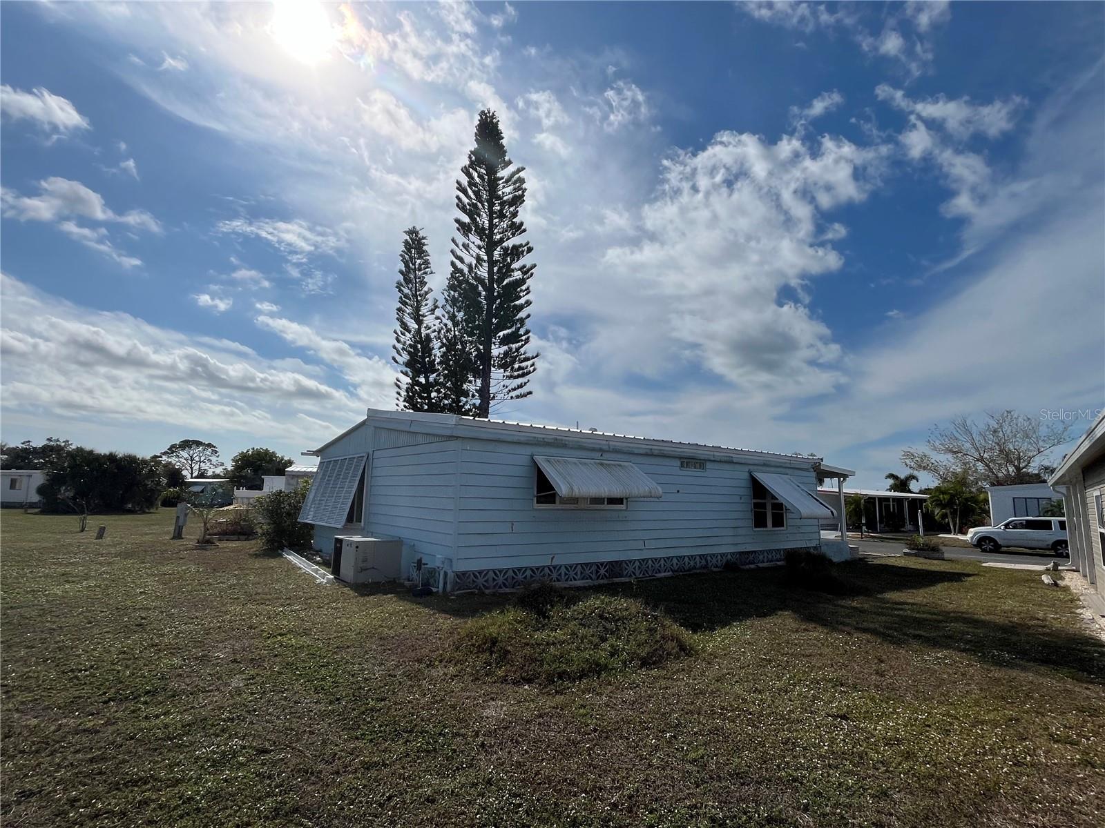 919 Cortina Blvd, Venice, FL 34285 — photo 4 of 53