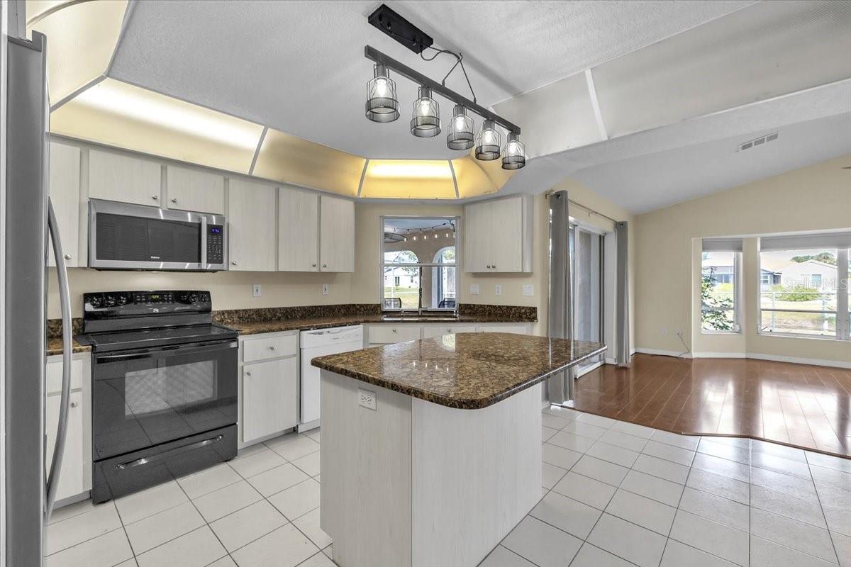 272 Broadmoor Ln, Rotonda West, FL 33947 — photo 17 of 81