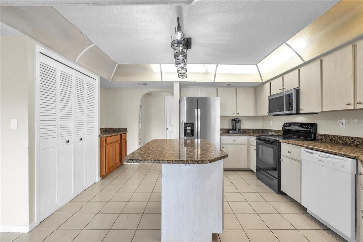 272 Broadmoor Ln, Rotonda West, FL 33947 — photo 18 of 81
