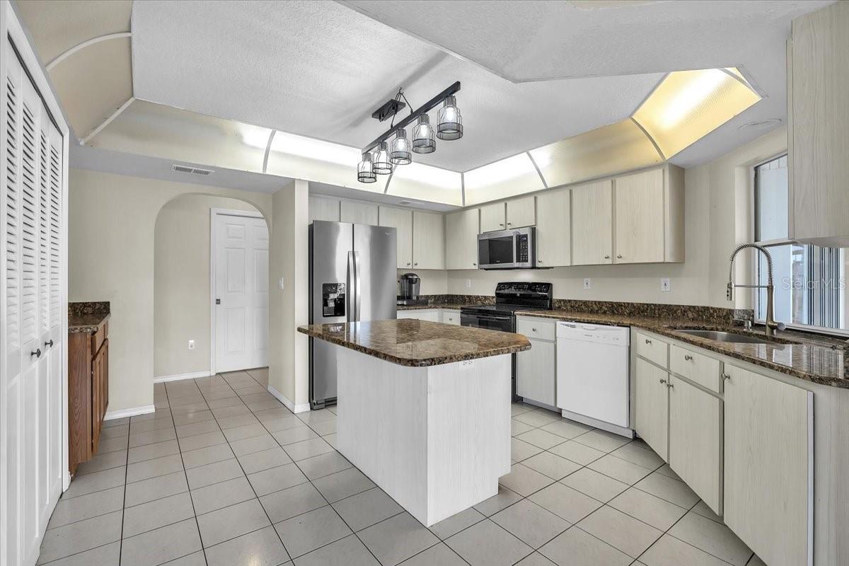 272 Broadmoor Ln, Rotonda West, FL 33947 — photo 19 of 81