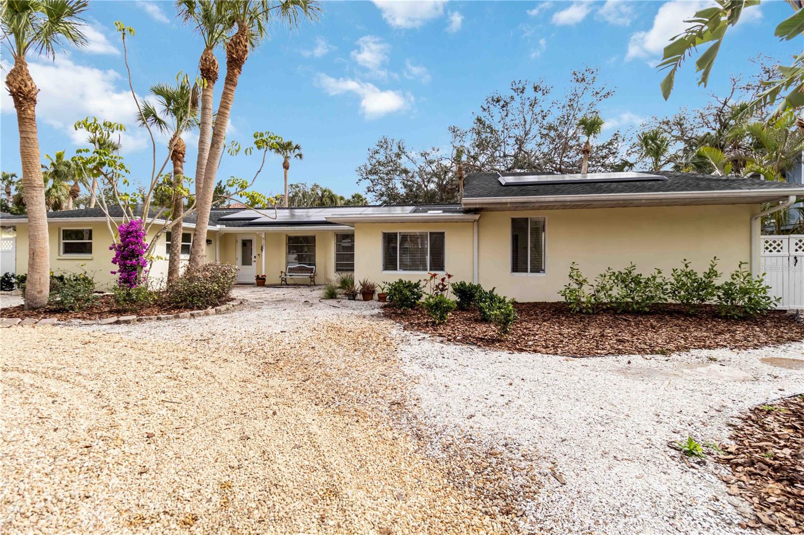 5107 Saint Albans Ave, Sarasota, FL 34242 — photo 3 of 42
