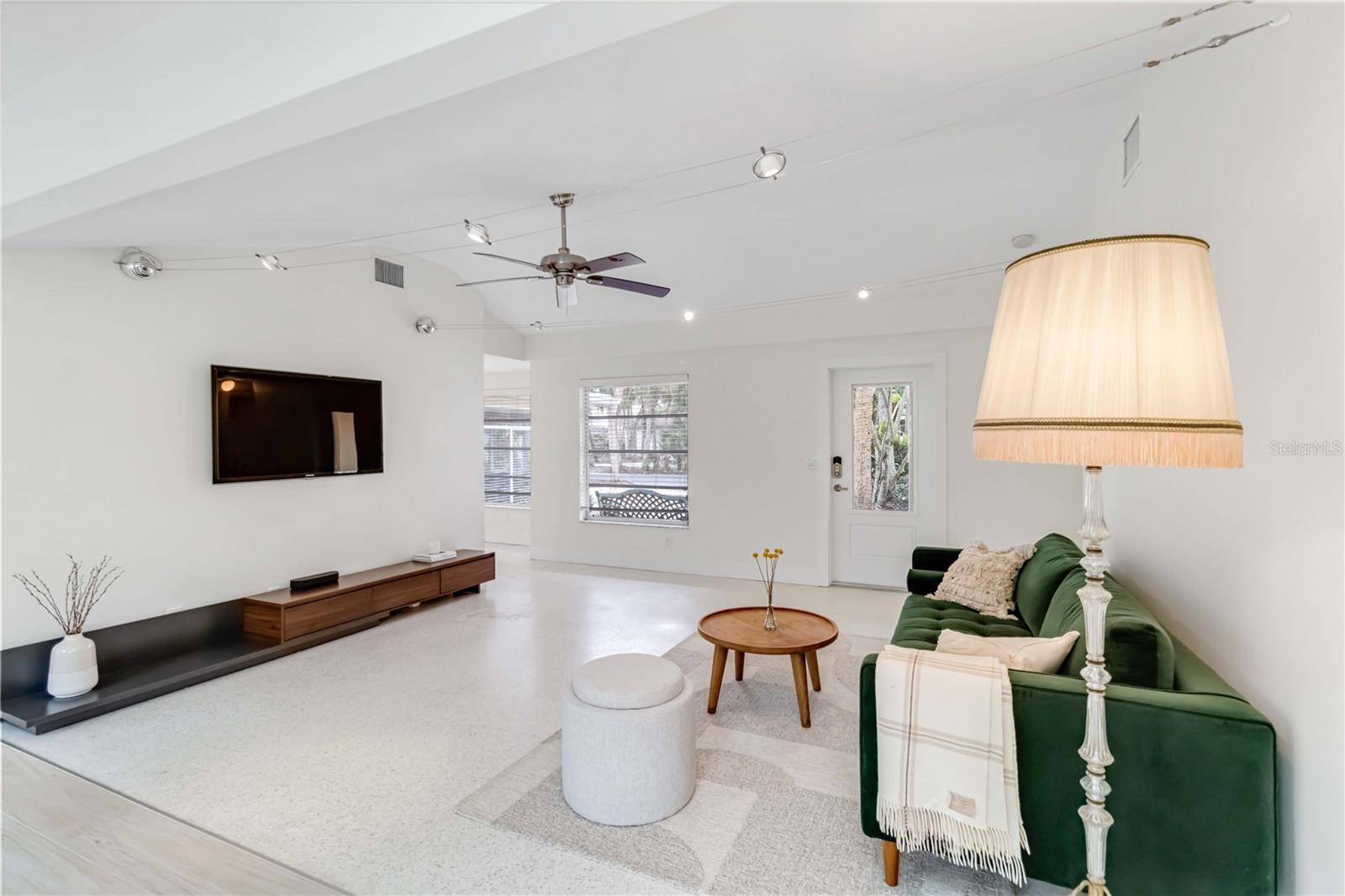 5107 Saint Albans Ave, Sarasota, FL 34242 — photo 8 of 42