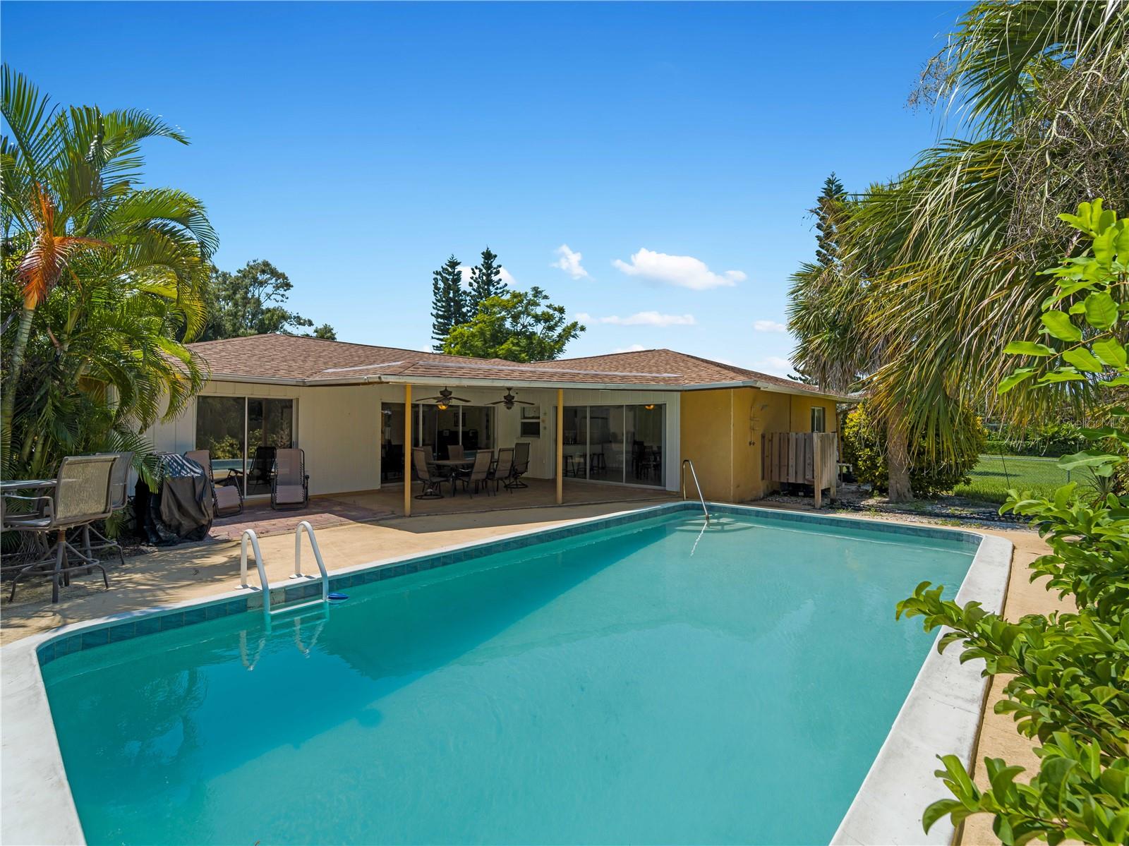 424 Baycrest Dr, Venice, FL 34285 — photo 4 of 54