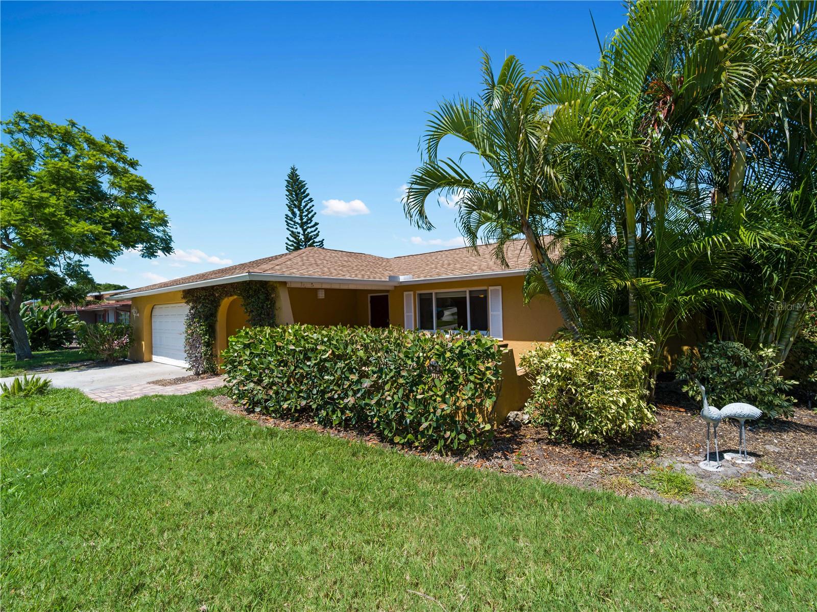424 Baycrest Dr, Venice, FL 34285 — photo 37 of 54