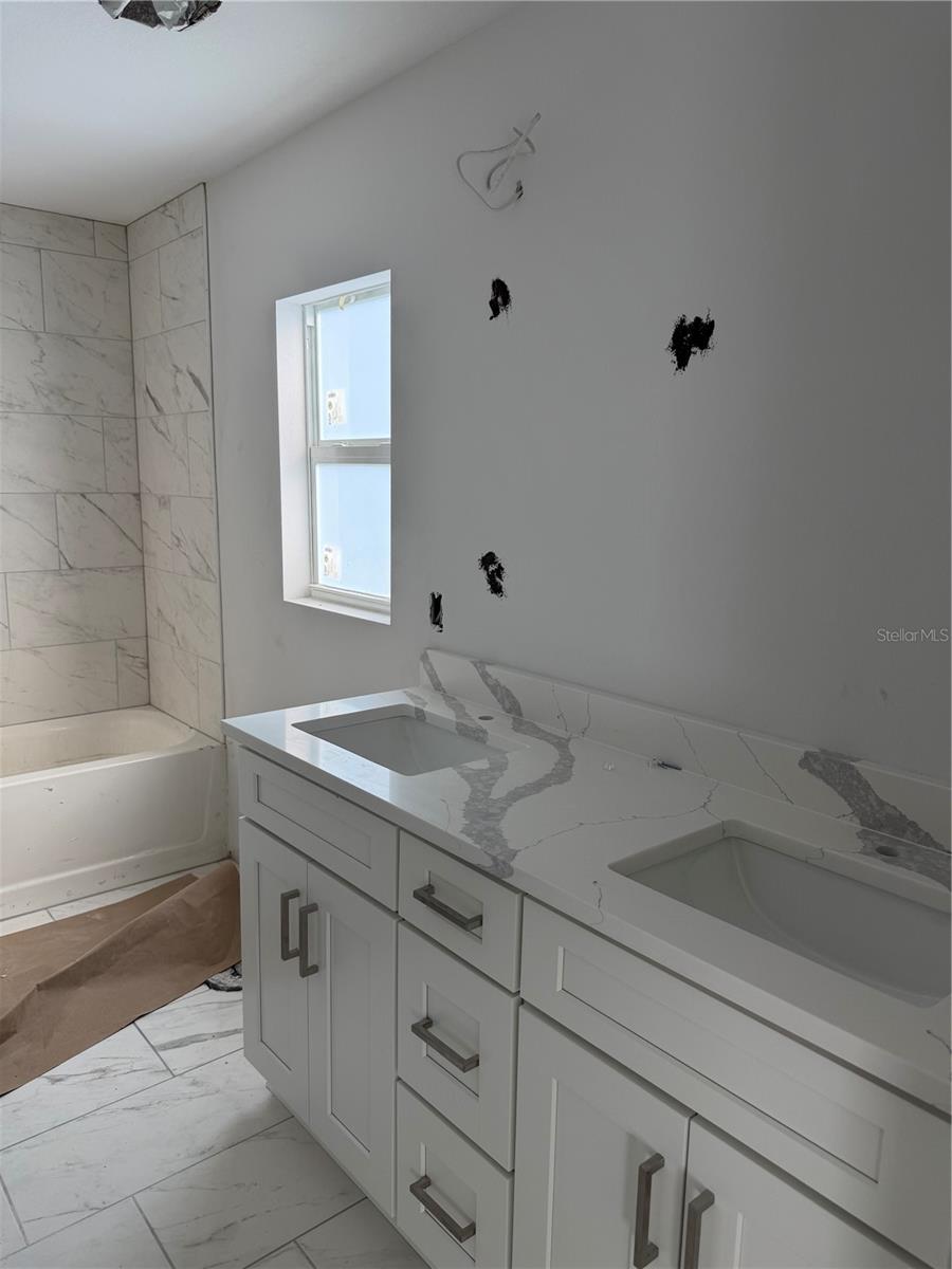 Primary dual sinks