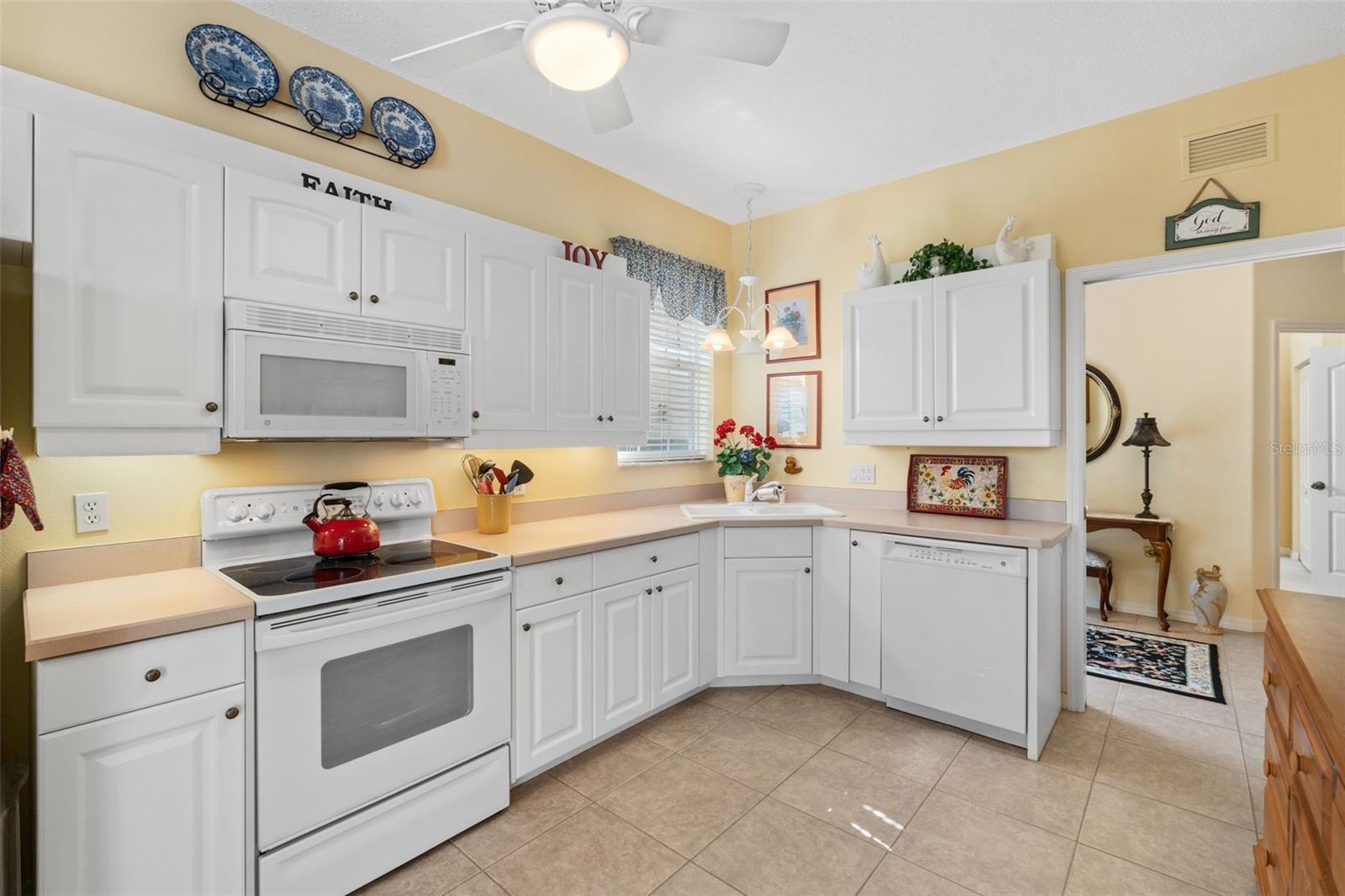 905 Barclay Ct, Venice, FL 34293 — photo 14 of 65