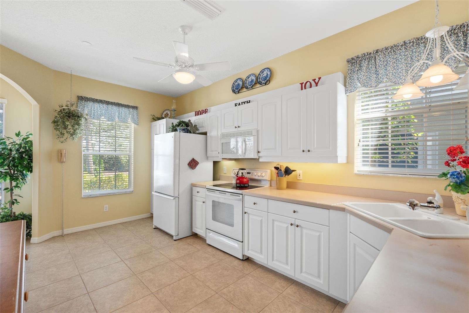 905 Barclay Ct, Venice, FL 34293 — photo 3 of 65