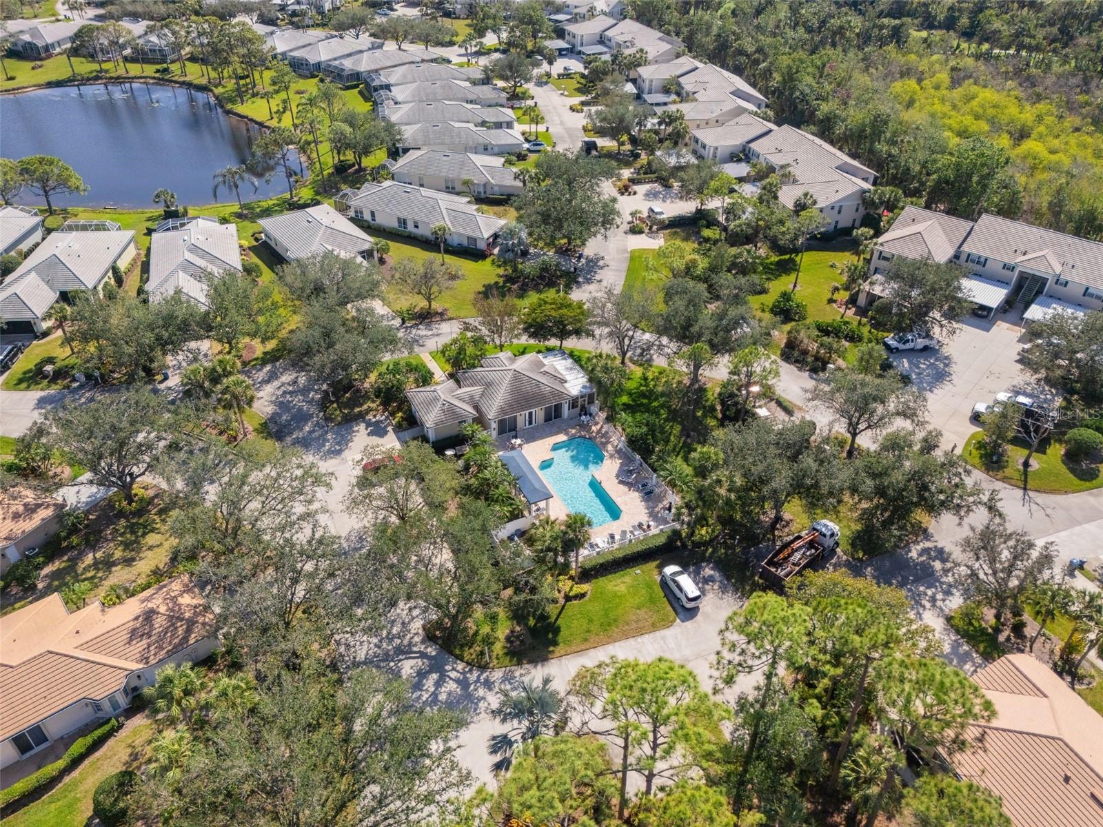 905 Barclay Ct, Venice, FL 34293 — photo 46 of 65