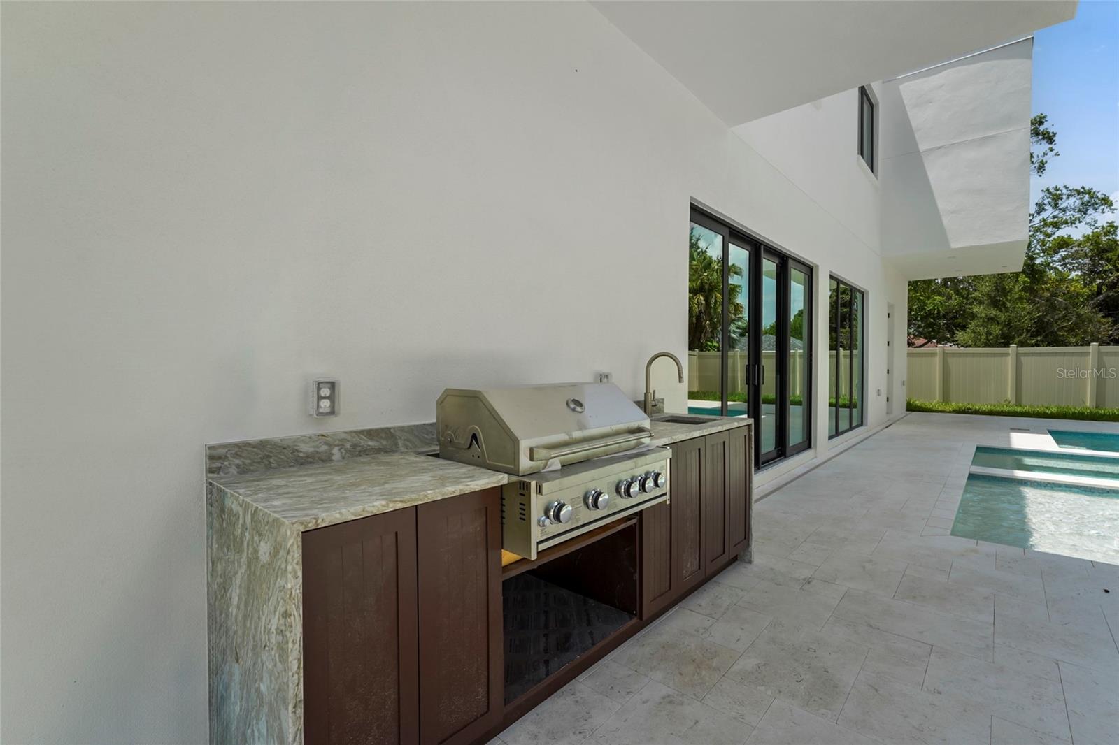 2604 Sydelle St, Sarasota, FL 34237 — photo 15 of 92