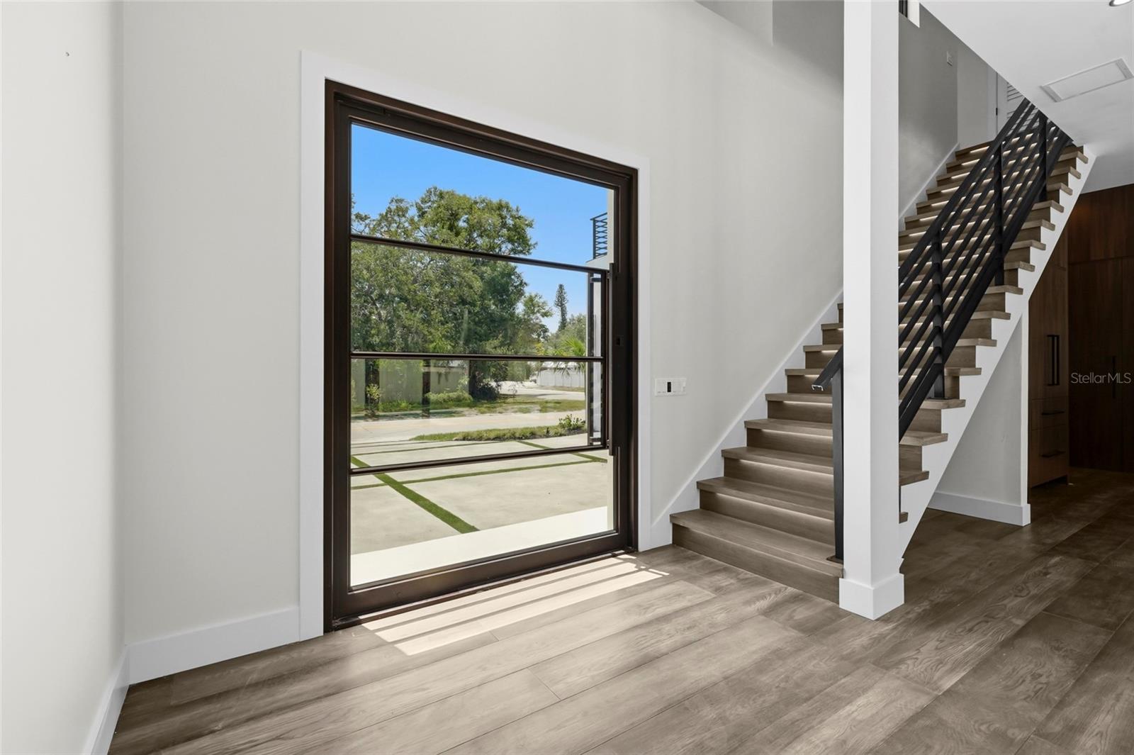 2604 Sydelle St, Sarasota, FL 34237 — photo 28 of 92