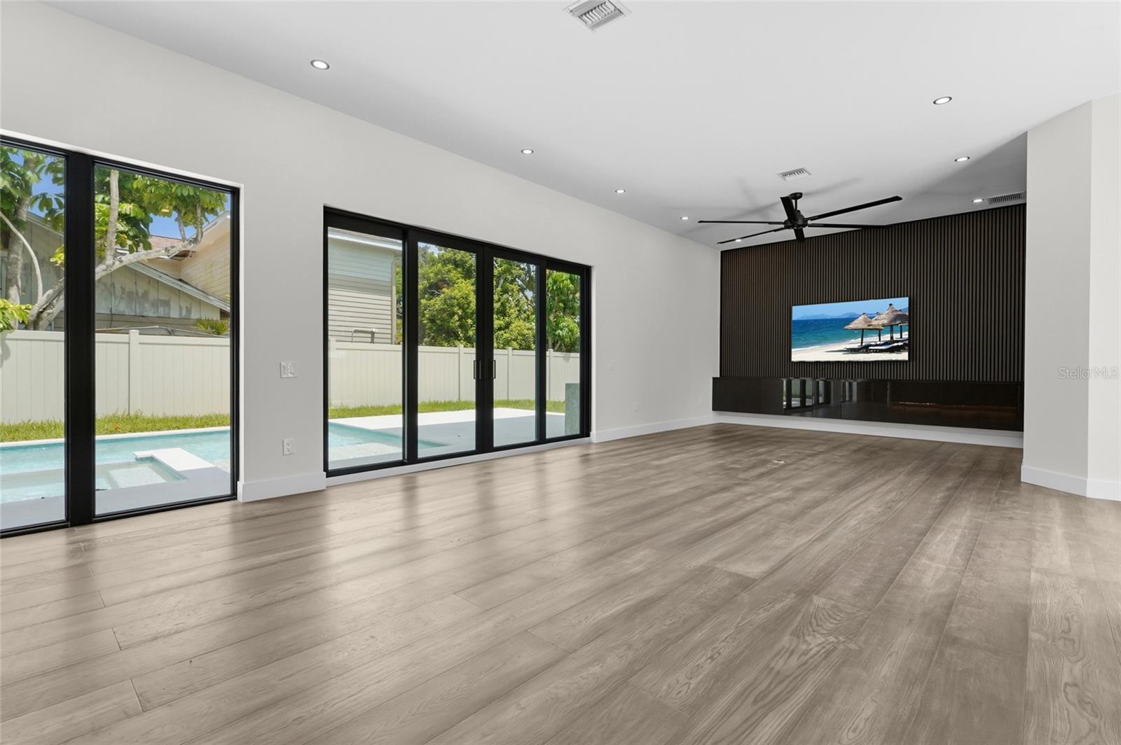 2604 Sydelle St, Sarasota, FL 34237 — photo 33 of 92