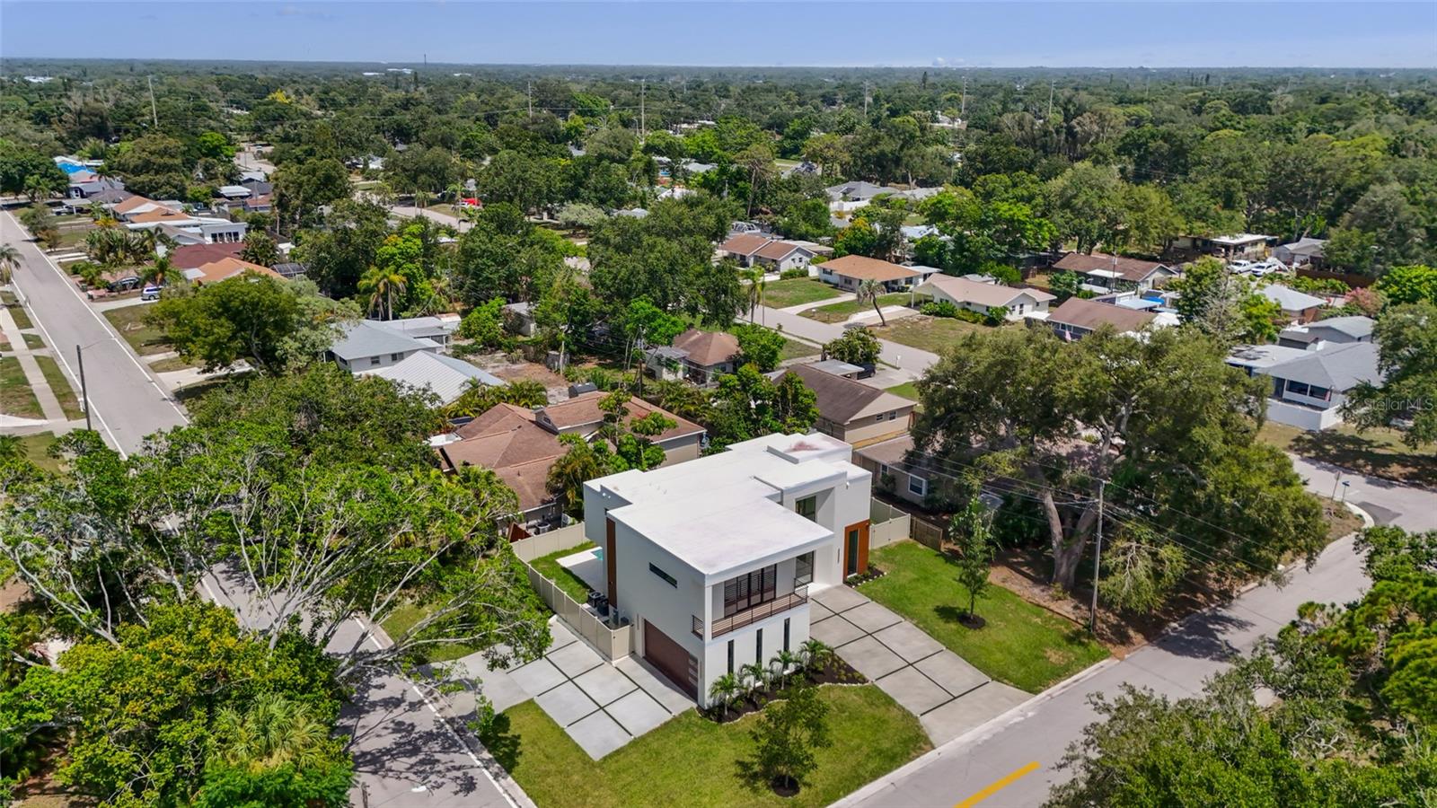 2604 Sydelle St, Sarasota, FL 34237 — photo 85 of 92