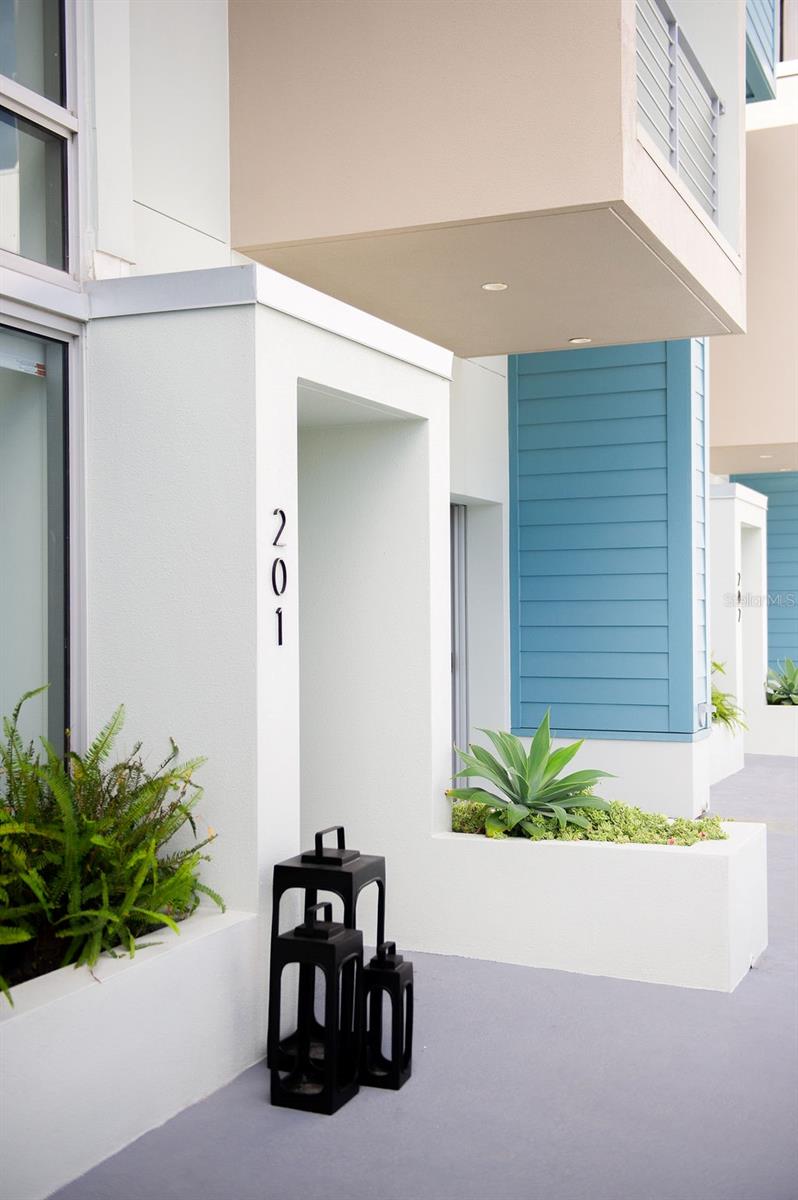 1343 4th St #202, Sarasota, FL 34236 — photo 2 of 81