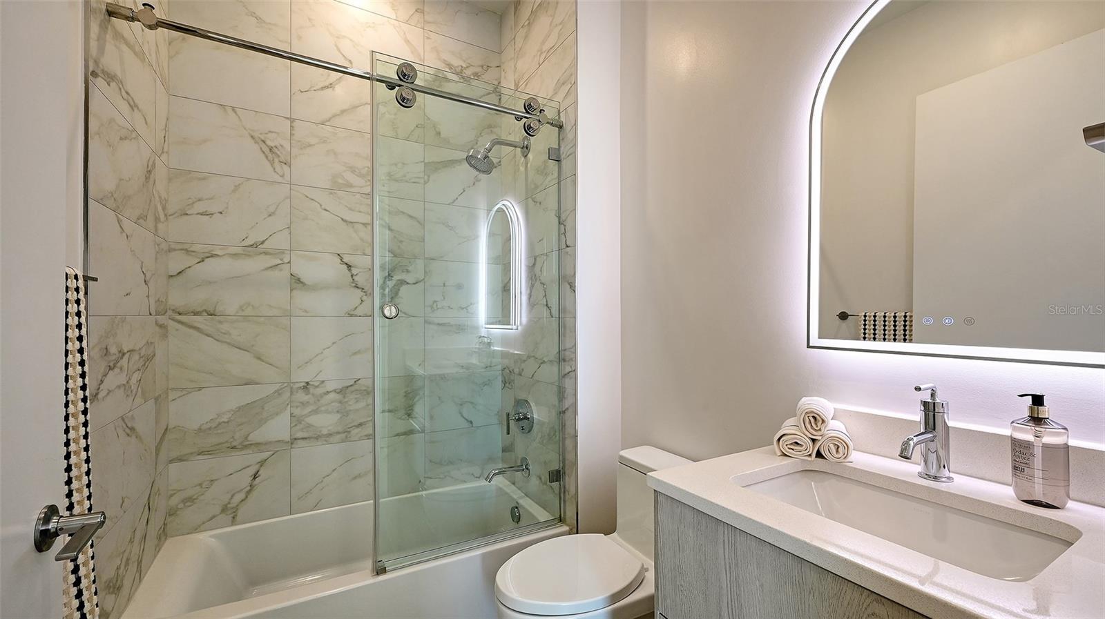 33 S Palm Ave #904, Sarasota, FL 34236 — photo 13 of 36
