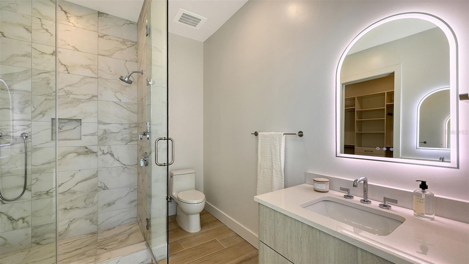 33 S Palm Ave #904, Sarasota, FL 34236 — photo 17 of 36