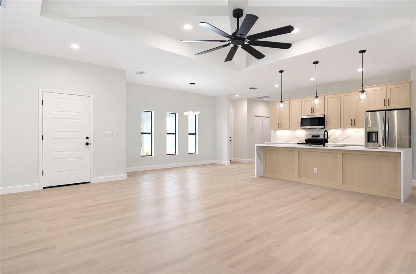 6231 Rowe St, Englewood, FL 34224 — photo 4 of 14