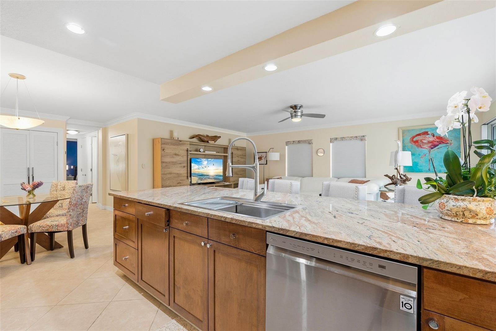 800 Benjamin Franklin Dr #110, Sarasota, FL 34236 — photo 6 of 36