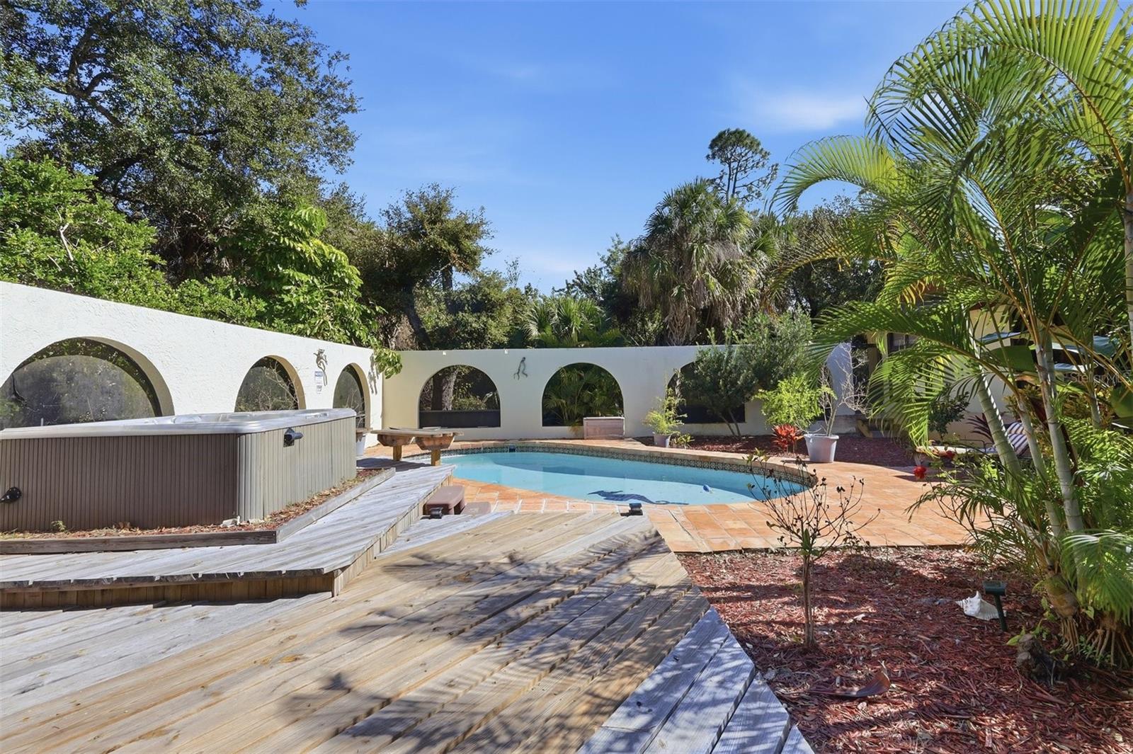 Hot Tub and Extra Large Pool