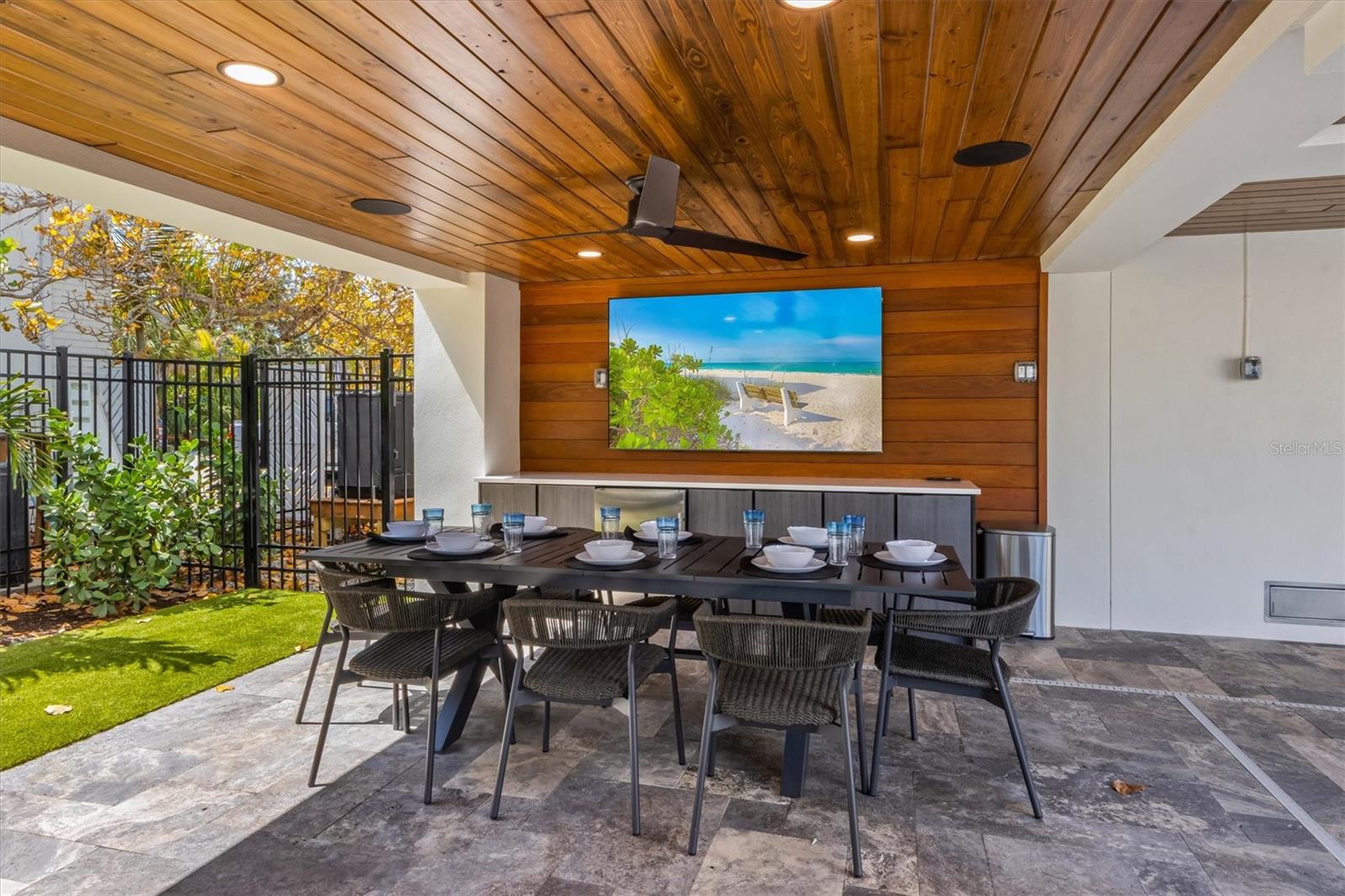 540 S Polk Dr, Sarasota, FL 34236 — photo 15 of 96