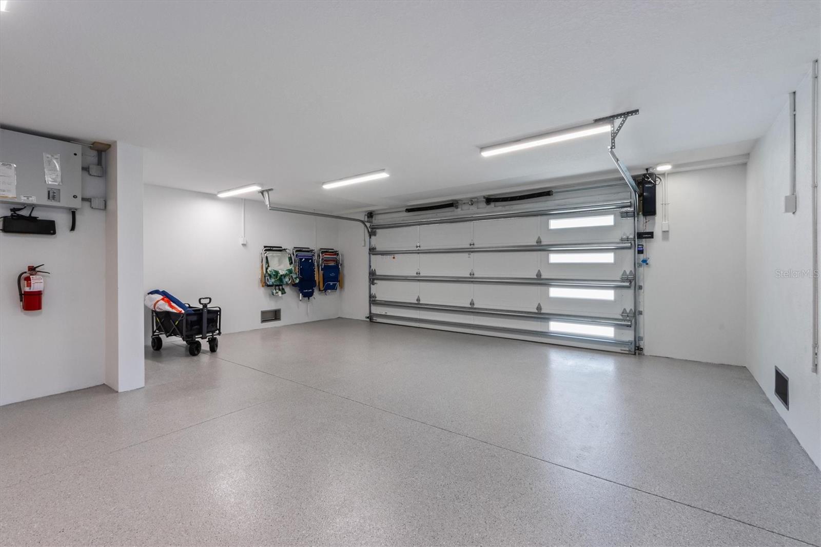 elevator/garage