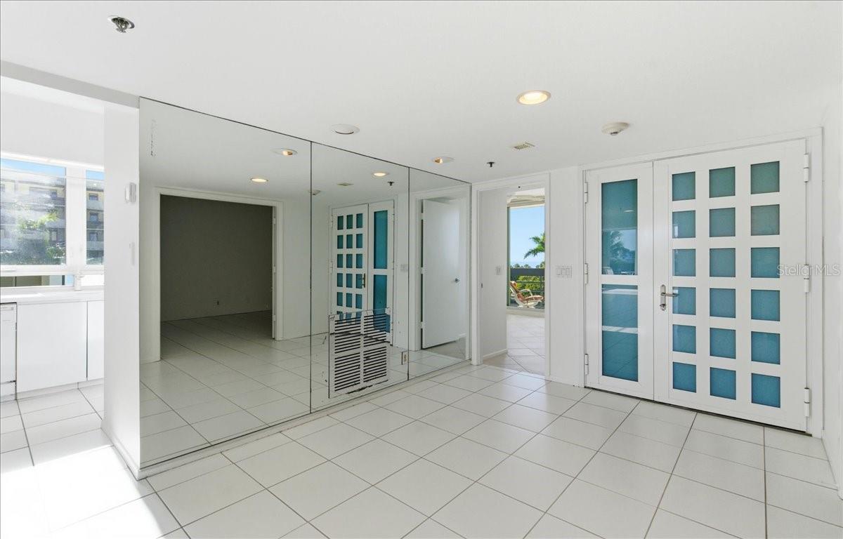 1065 Gulf of Mexico Dr #305, Longboat Key, FL 34228 — photo 13 of 52
