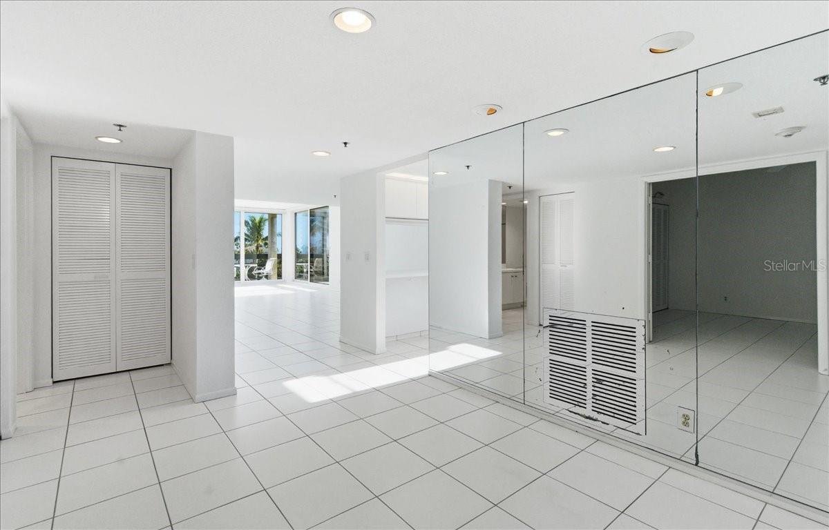 1065 Gulf of Mexico Dr #305, Longboat Key, FL 34228 — photo 14 of 52
