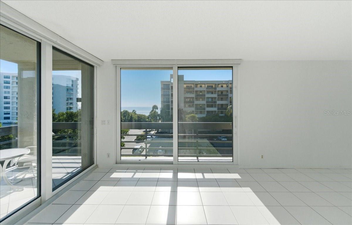 1065 Gulf of Mexico Dr #305, Longboat Key, FL 34228 — photo 18 of 52
