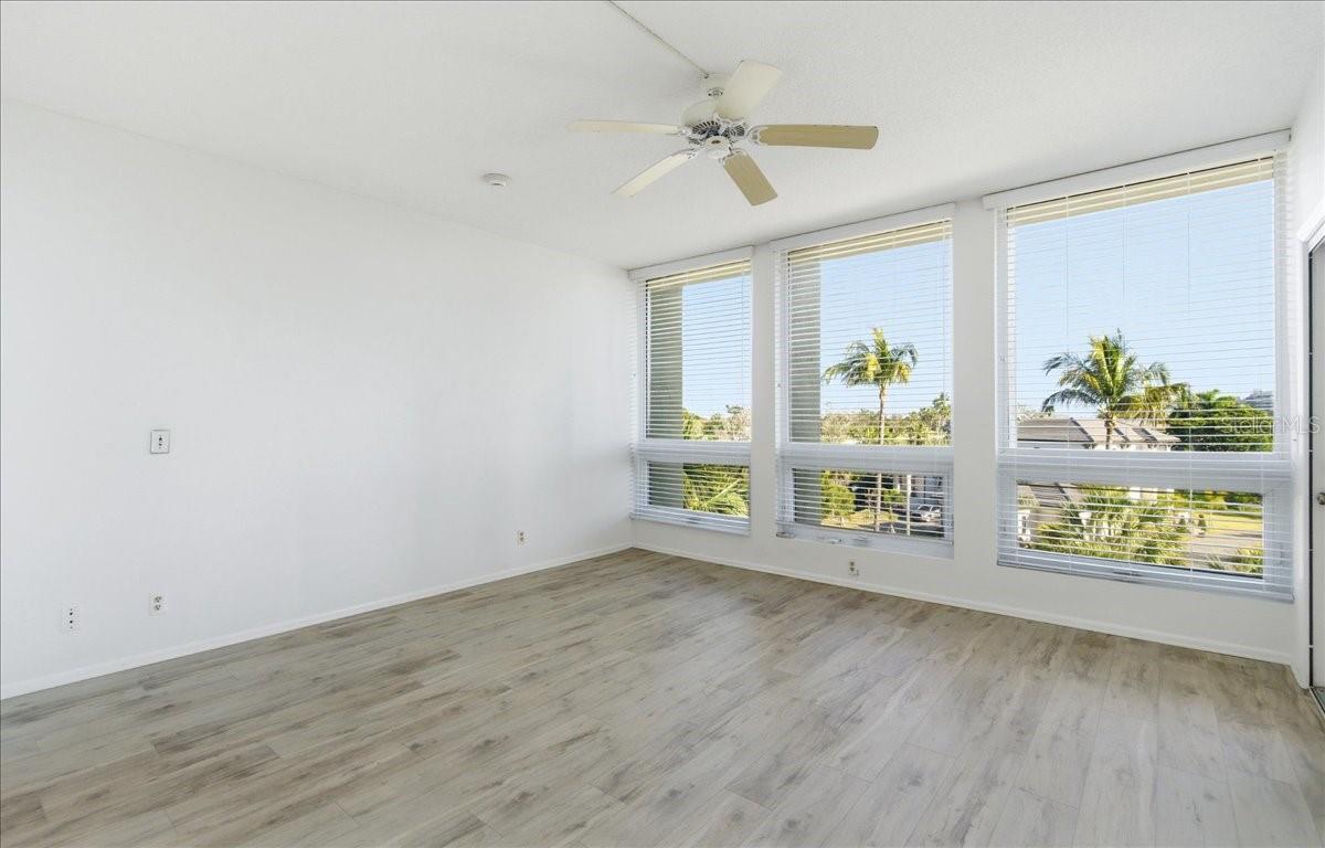 1065 Gulf of Mexico Dr #305, Longboat Key, FL 34228 — photo 23 of 52