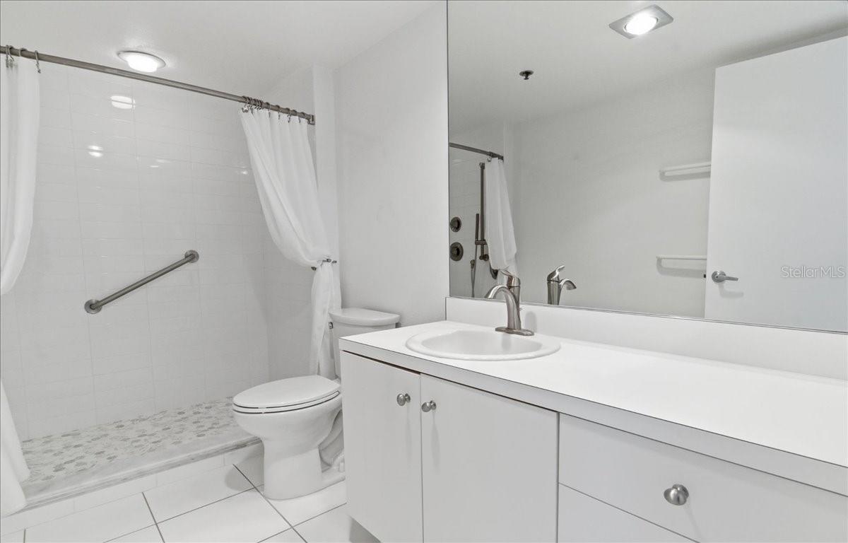 1065 Gulf of Mexico Dr #305, Longboat Key, FL 34228 — photo 34 of 52