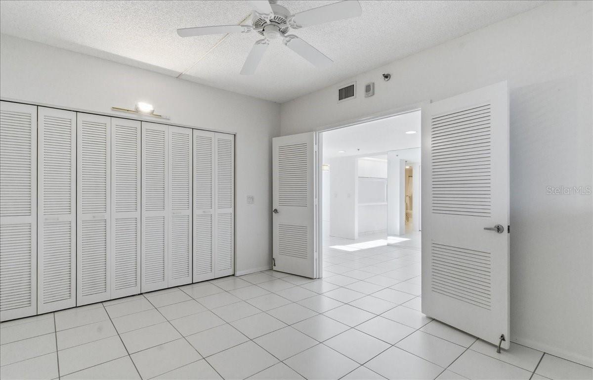 1065 Gulf of Mexico Dr #305, Longboat Key, FL 34228 — photo 38 of 52