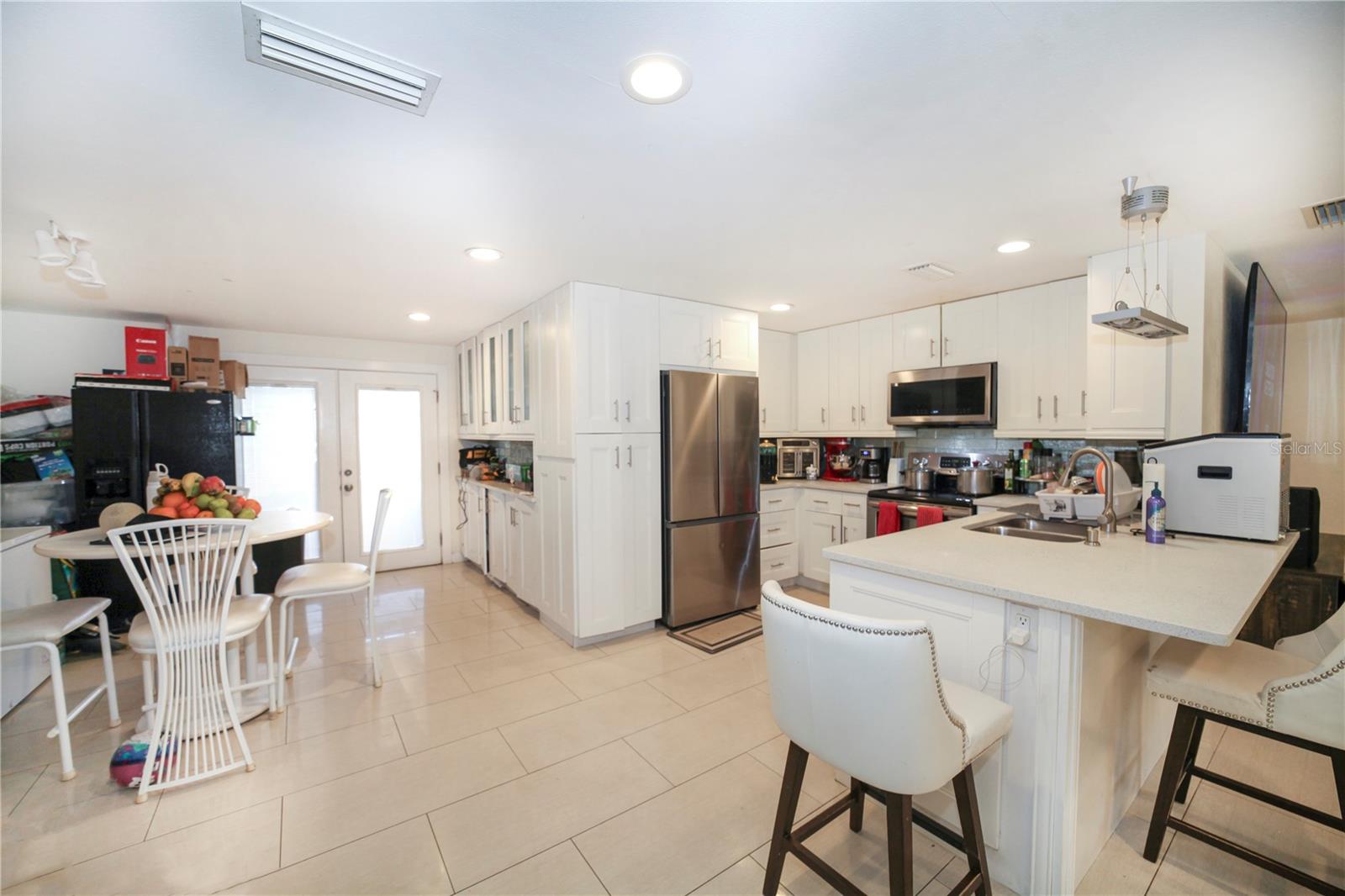 2653 22nd St, Sarasota, FL 34234 — photo 6 of 16