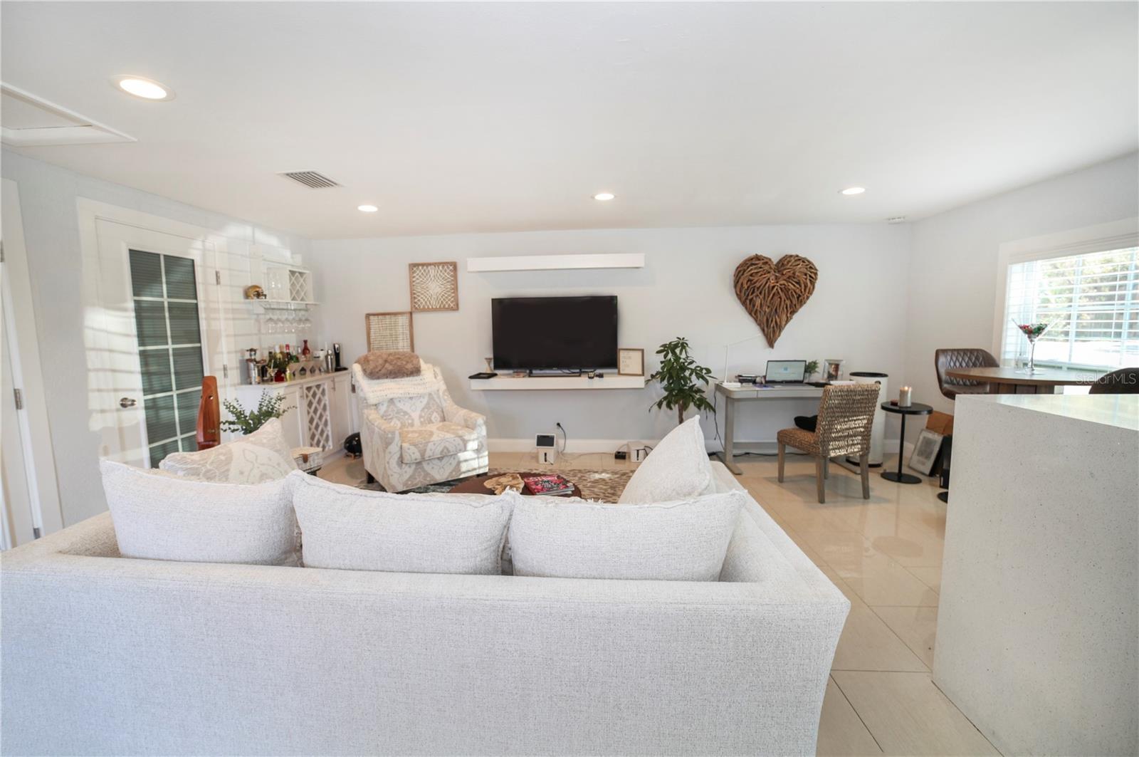 2653 22nd St, Sarasota, FL 34234 — photo 9 of 16