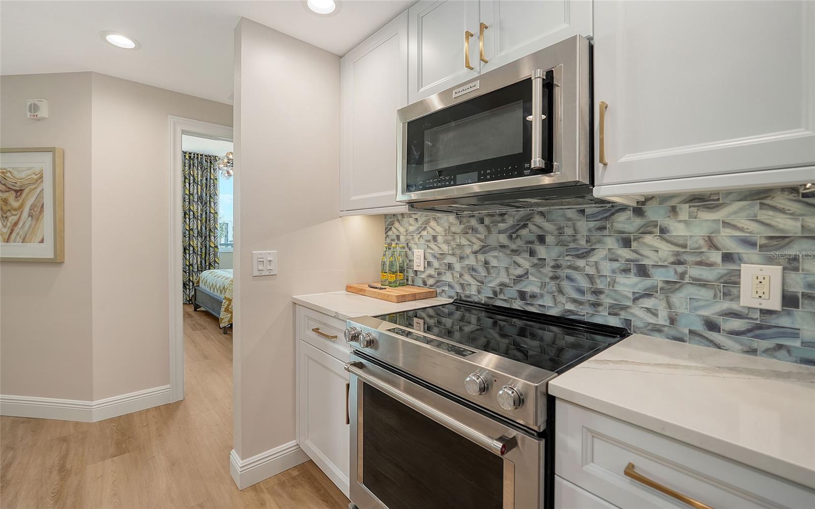 800 N Tamiami Trl #312, Sarasota, FL 34236 — photo 15 of 46