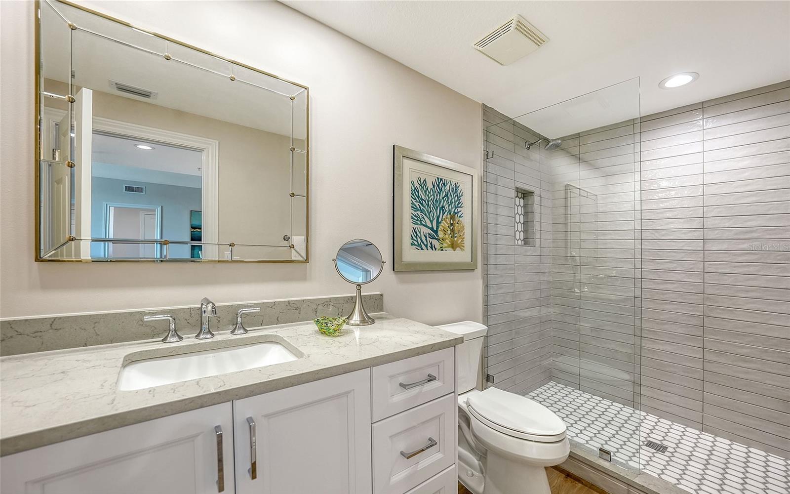 800 N Tamiami Trl #312, Sarasota, FL 34236 — photo 23 of 46