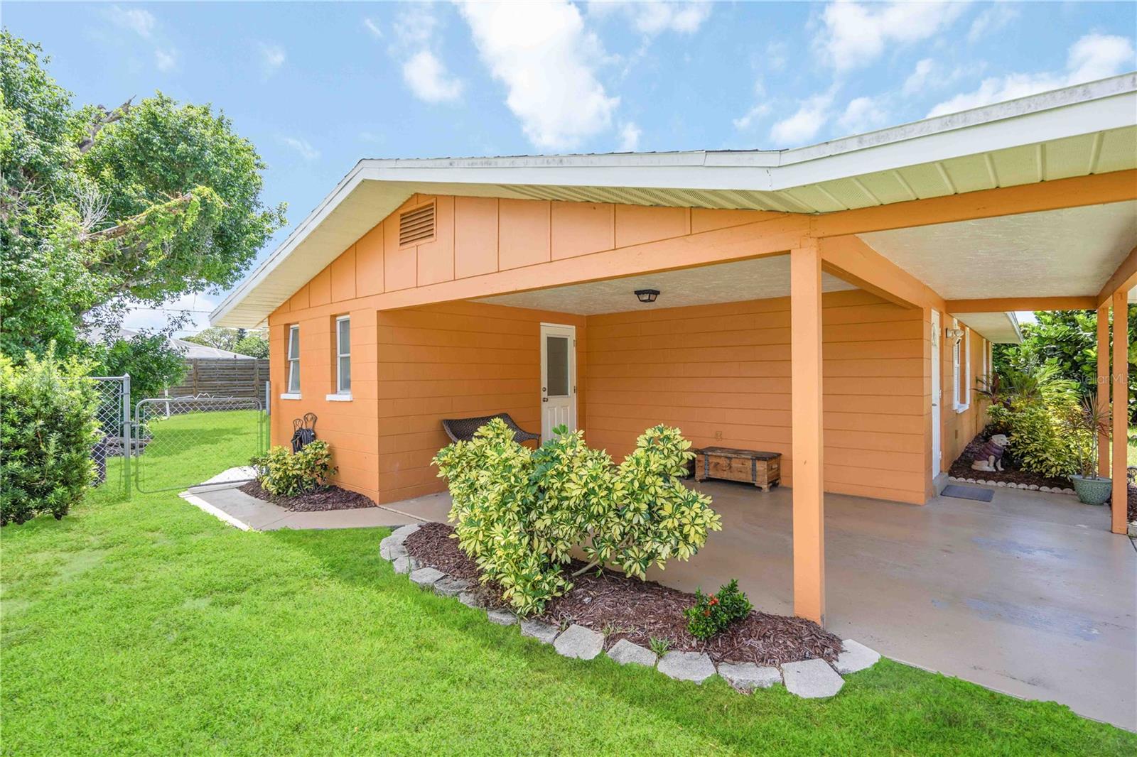 3035 Shamrock Dr, Venice, FL 34293 — photo 5 of 59