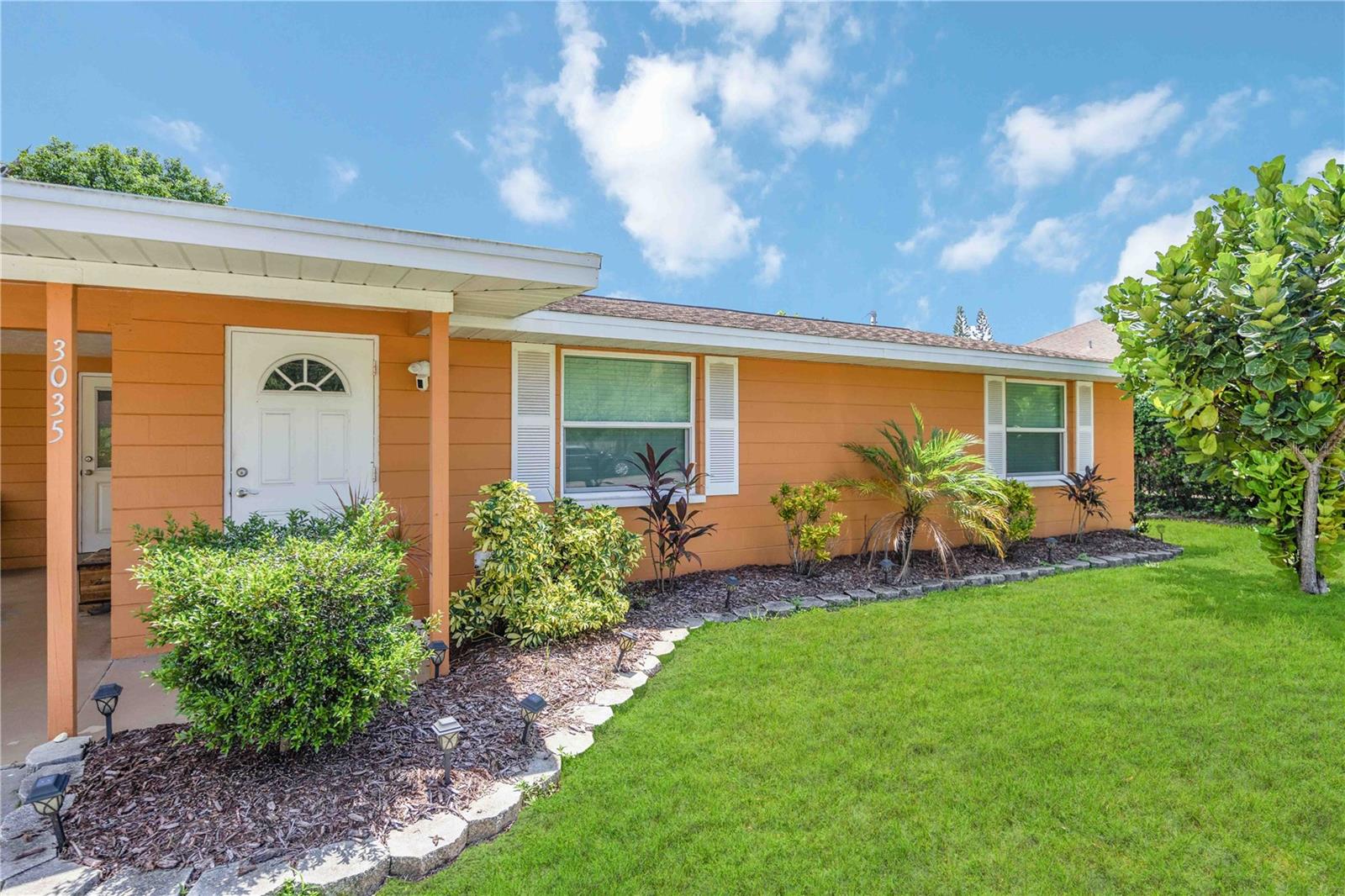 3035 Shamrock Dr, Venice, FL 34293 — photo 6 of 59