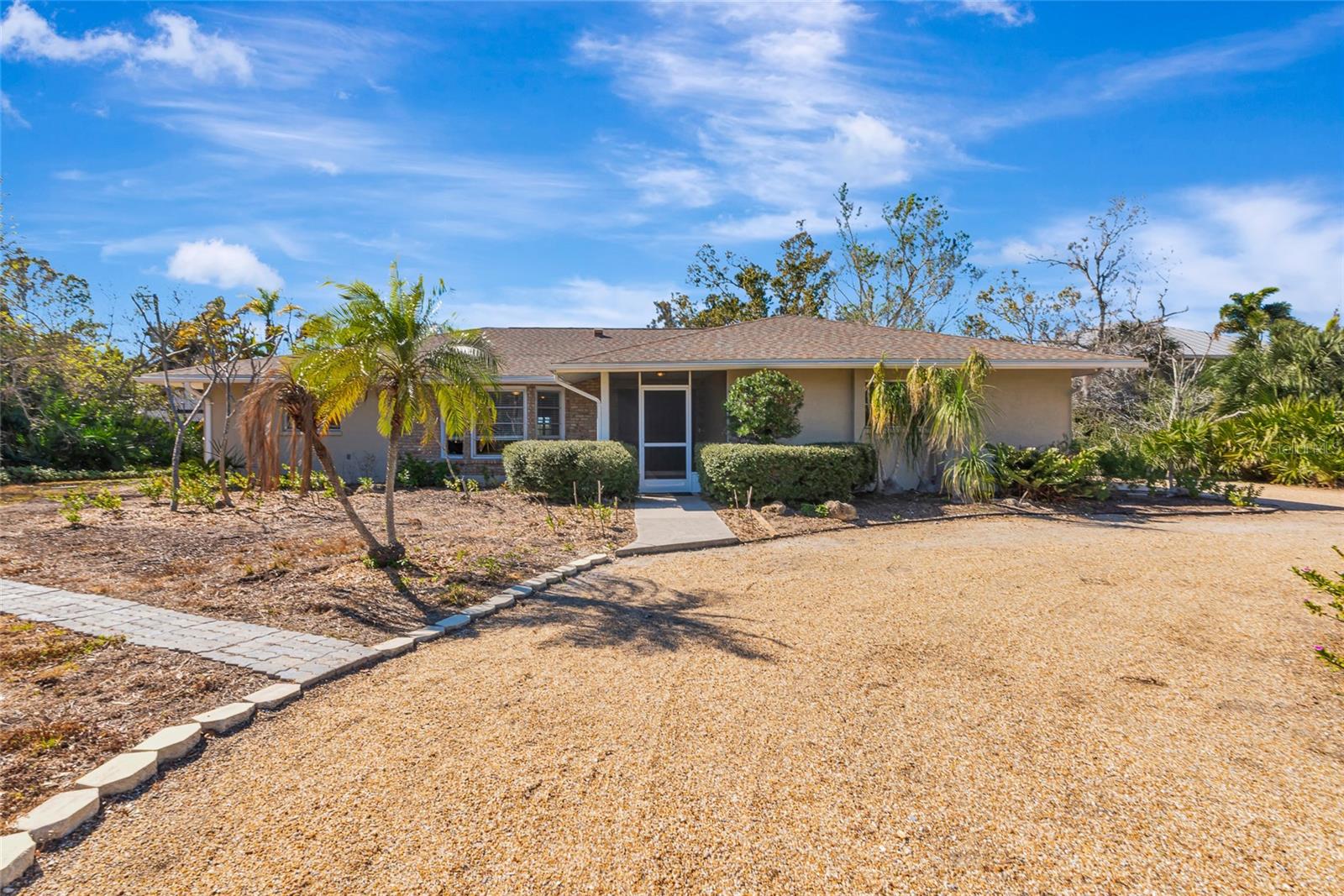 950 Oxford Dr, Englewood, FL 34223 — photo 4 of 84
