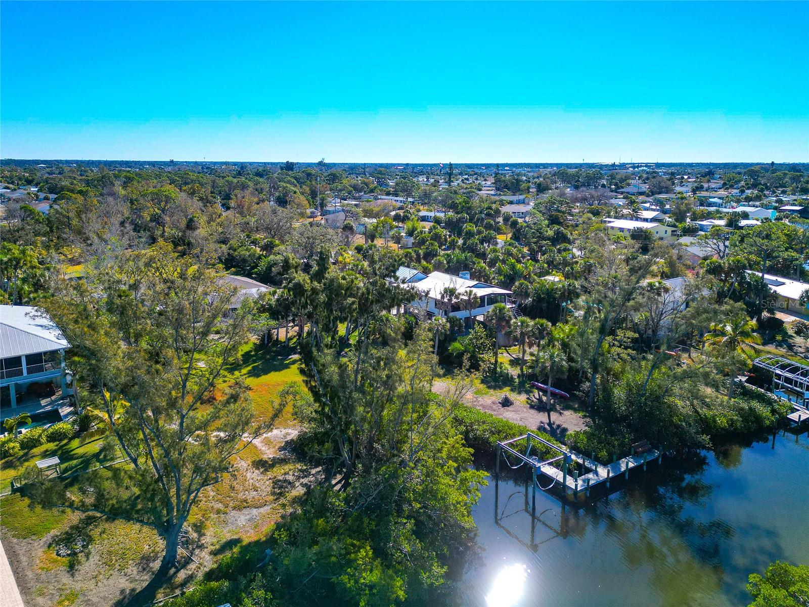 950 Oxford Dr, Englewood, FL 34223 — photo 7 of 84